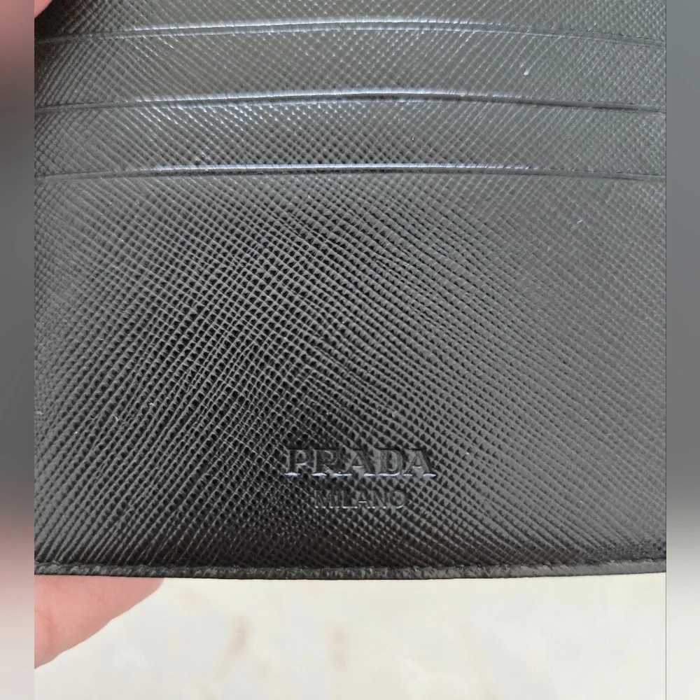 PRADA Authentic Nylon and Saffiano Leather Trifold Prada Wallet (Portafoglio) - Picture 4 of 6